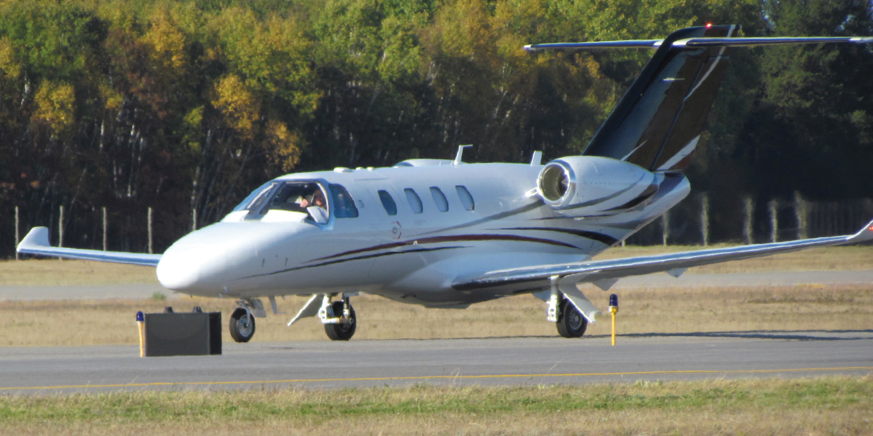 Citation M2 taxiing