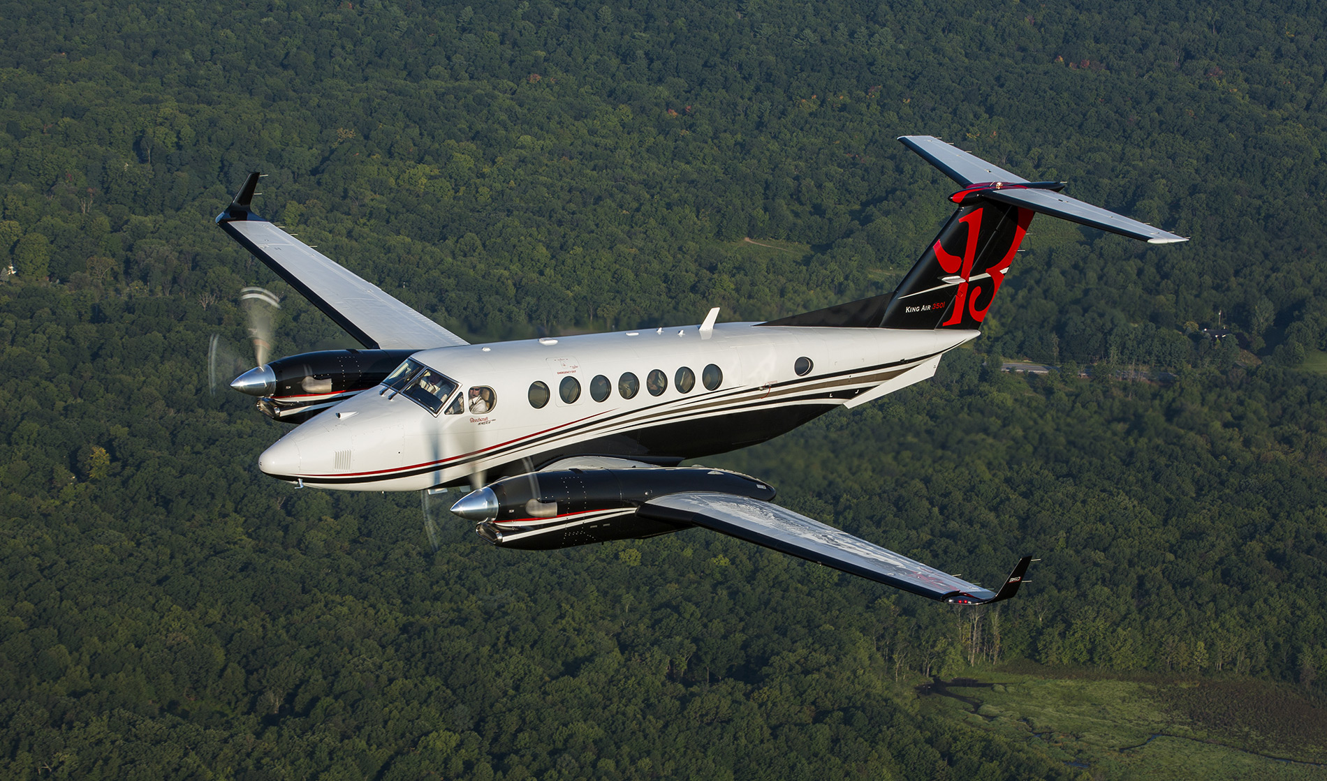 Beechcraft King Air 350 in flight